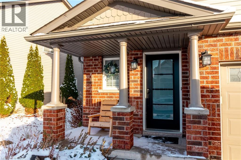 186 Livingston Boulevard, Baden, Ontario N3A 4K9 - Photo 2 - 40786074