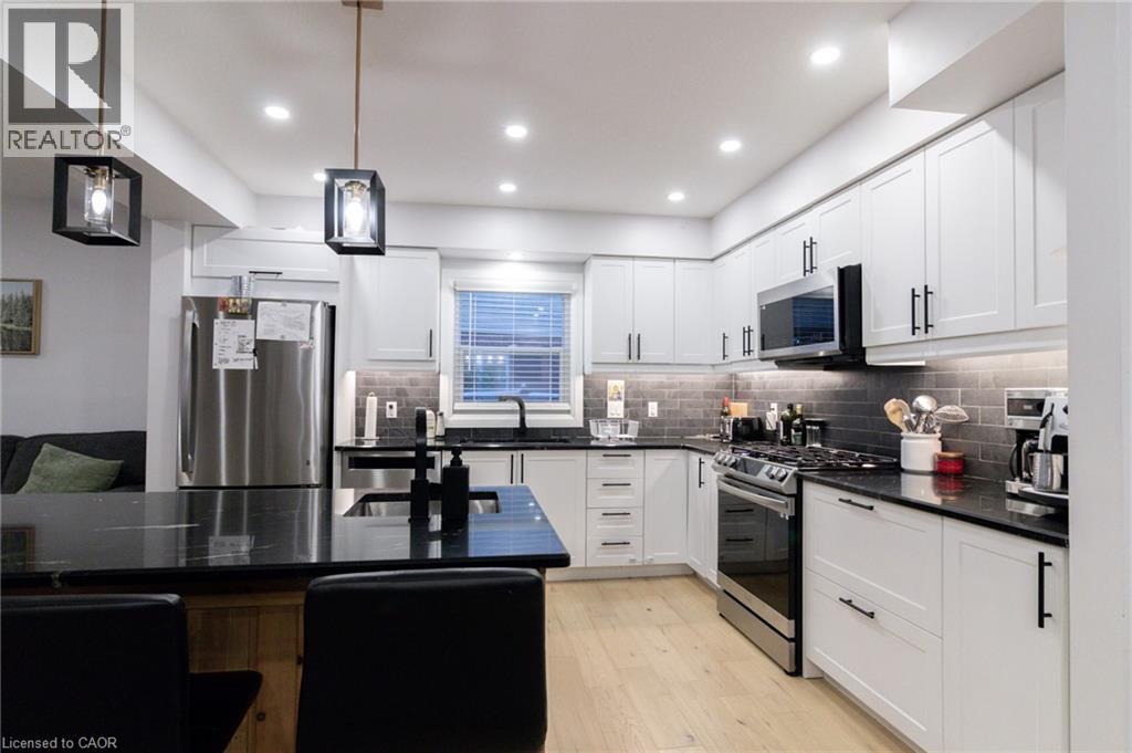 186 Livingston Boulevard, Baden, Ontario N3A 4K9 - Photo 5 - 40786074