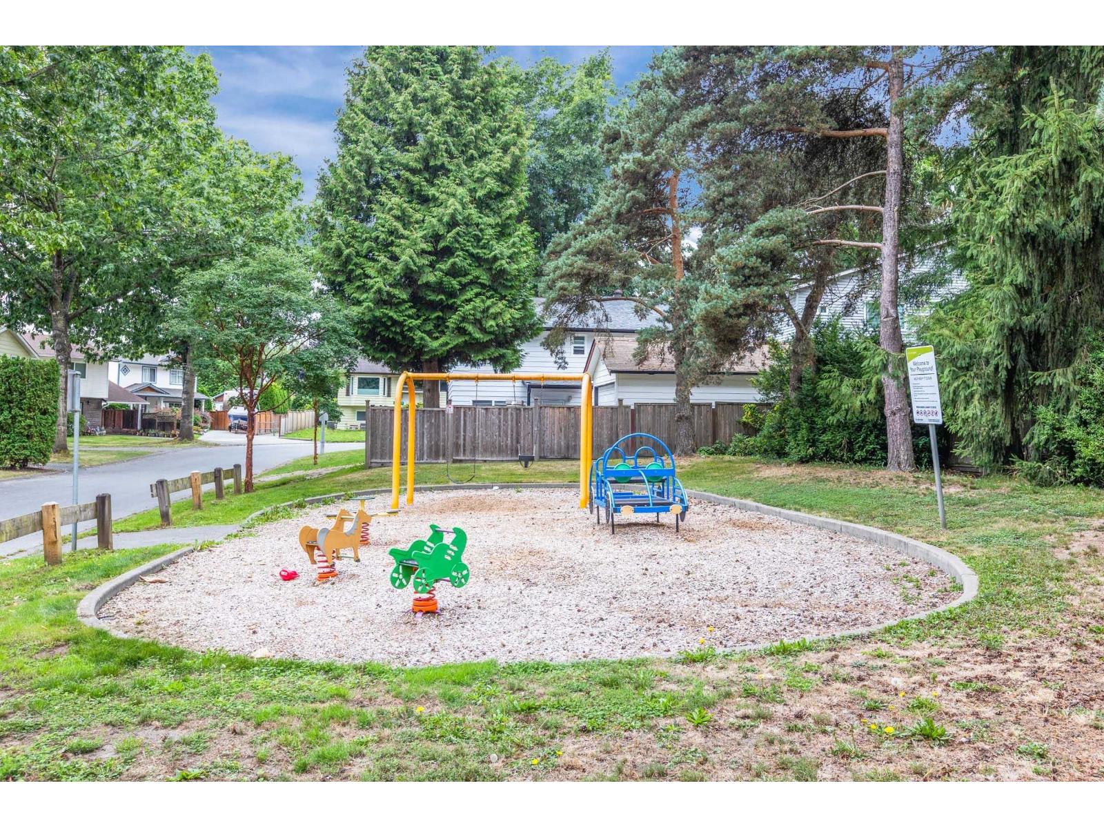 6711 141 Street, Surrey, British Columbia  V3W 6X2 - Photo 13 - R3049254