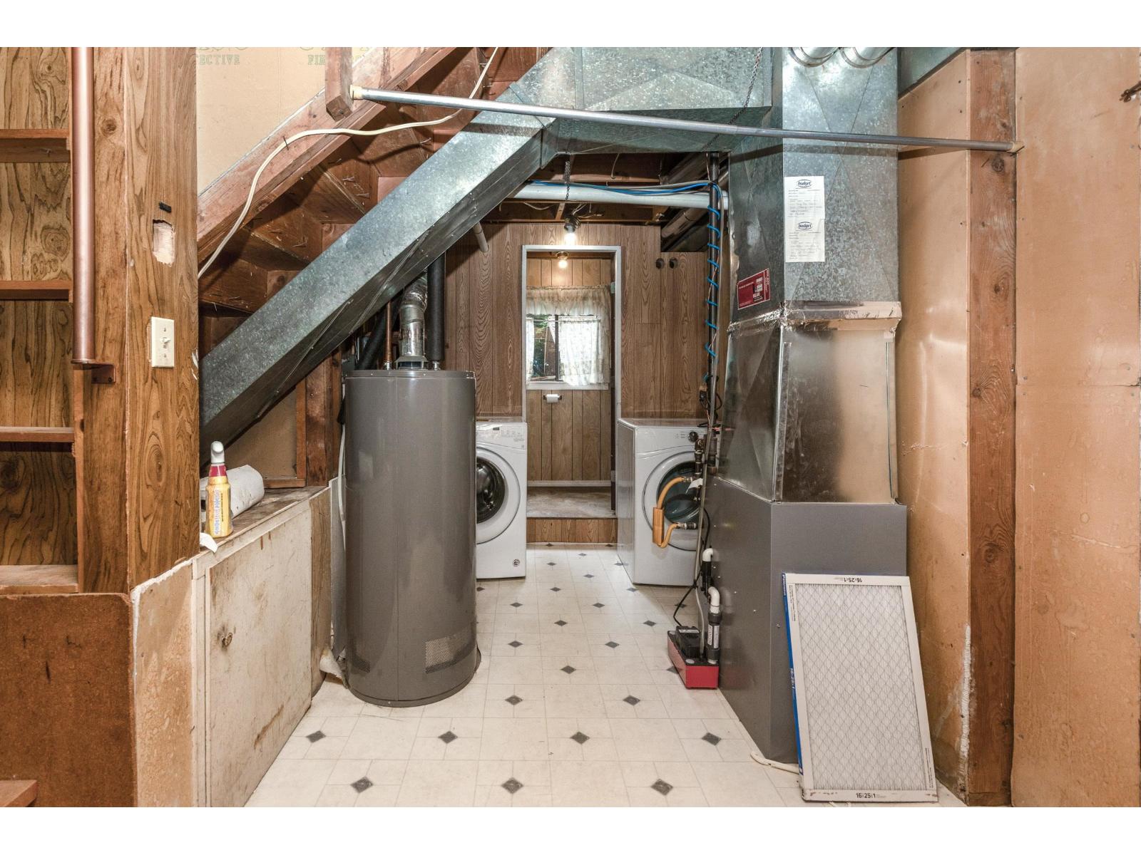 6711 141 Street, Surrey, British Columbia  V3W 6X2 - Photo 11 - R3049254