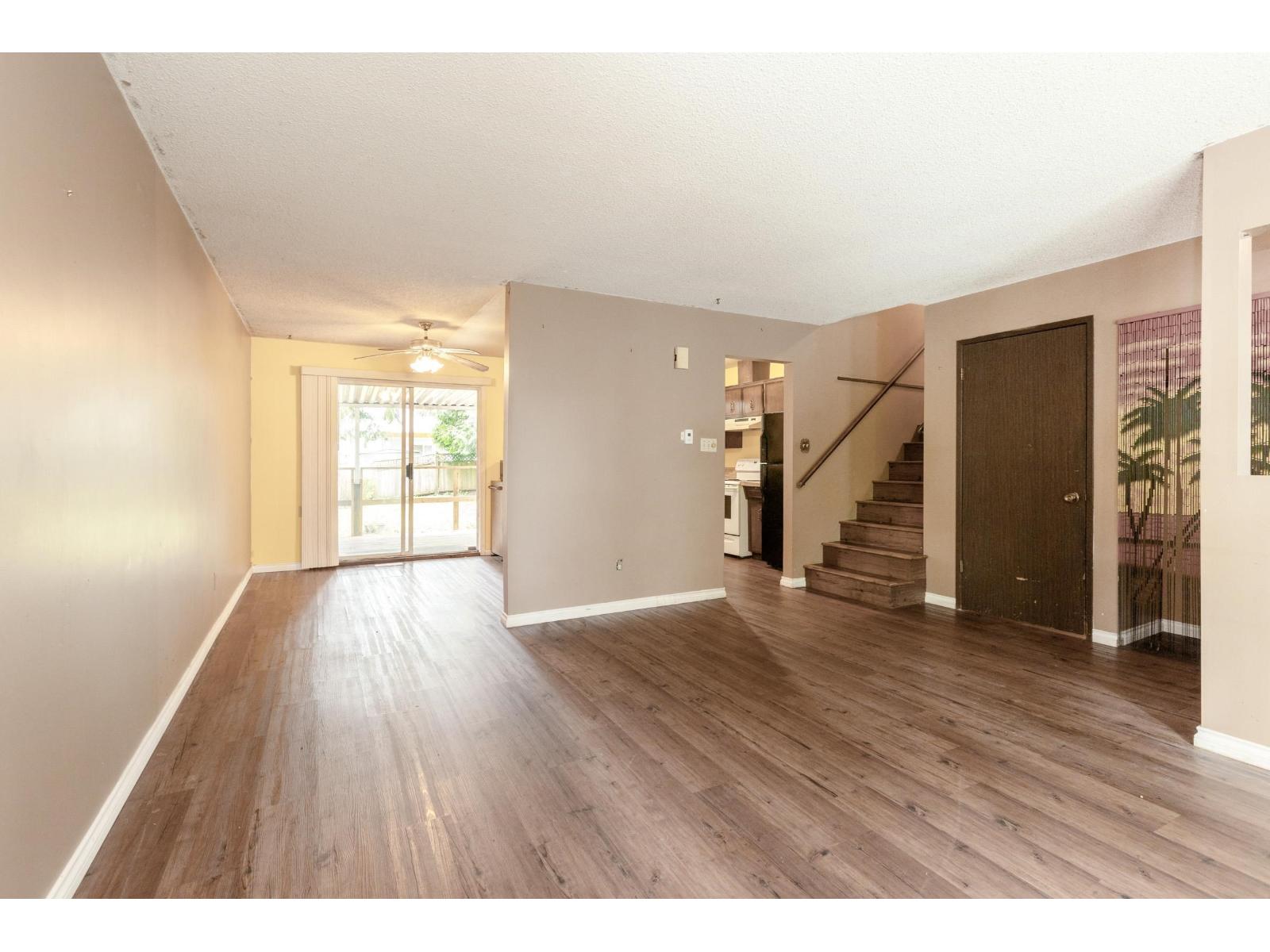 6711 141 Street, Surrey, British Columbia  V3W 6X2 - Photo 8 - R3049254