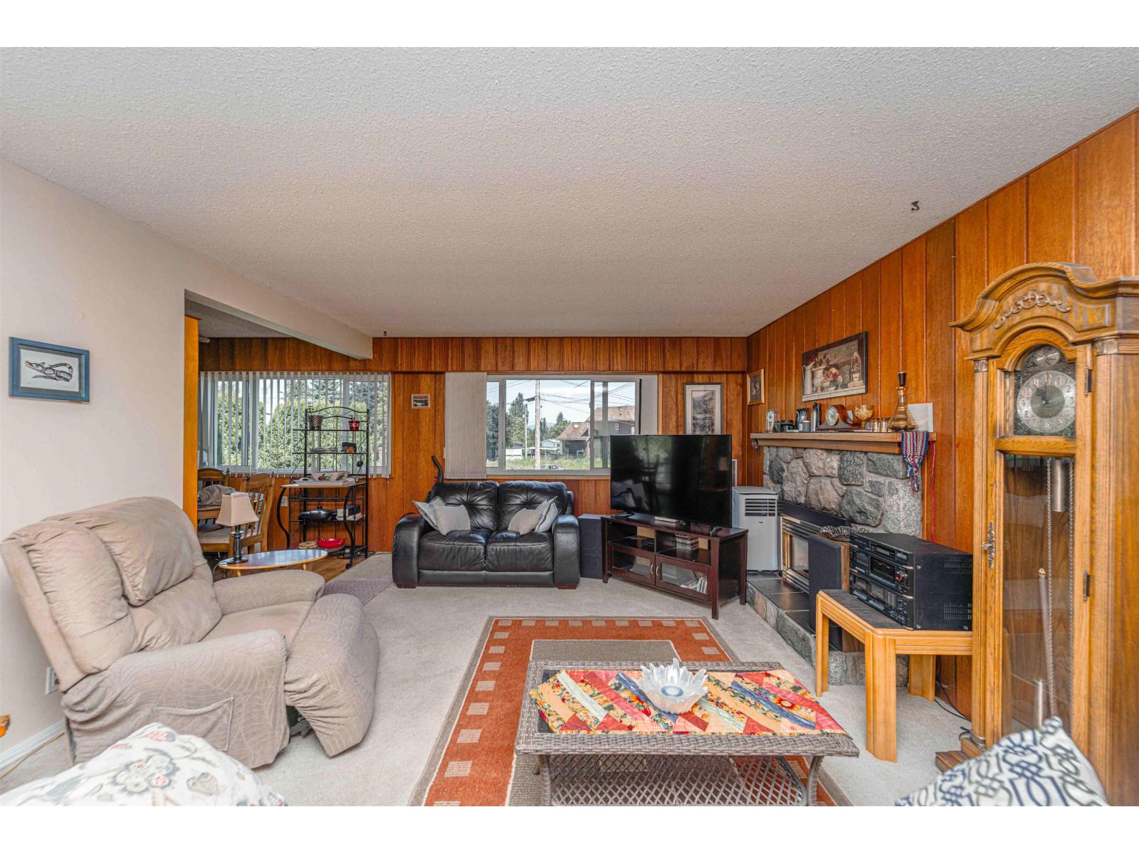 33460 Conway Place, Abbotsford, British Columbia  V2S 2R6 - Photo 3 - R3067339