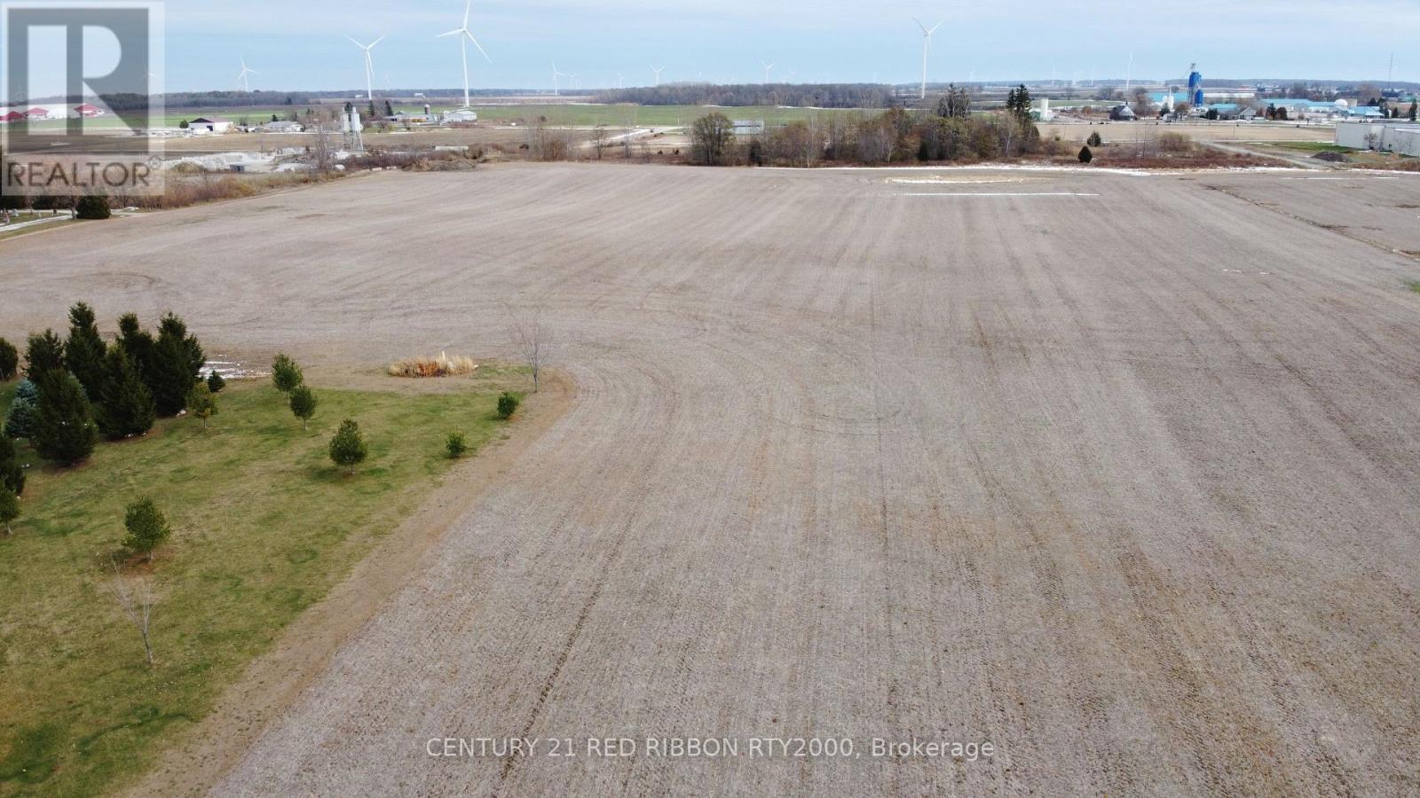 33 Beechwood Avenue, Lambton Shores, Ontario  N0N 1J0 - Photo 8 - X12546674