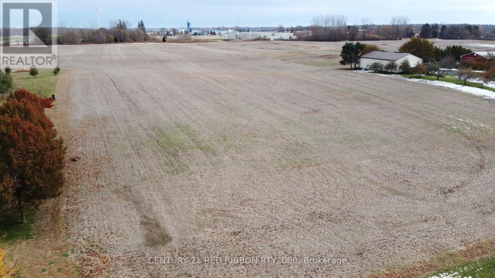 33 Beechwood Avenue, Lambton Shores, Ontario  N0N 1J0 - Photo 9 - X12546674