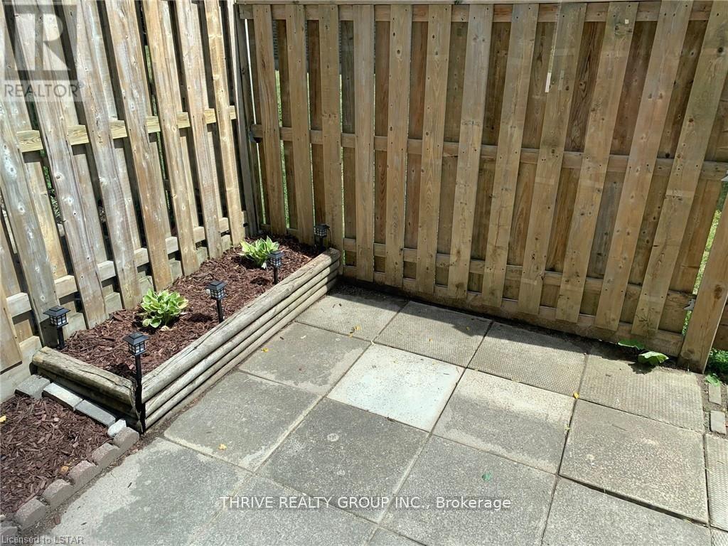 86 - 70 Fiddlers Green Road, London North, Ontario  N6H 4R4 - Photo 12 - X12546770