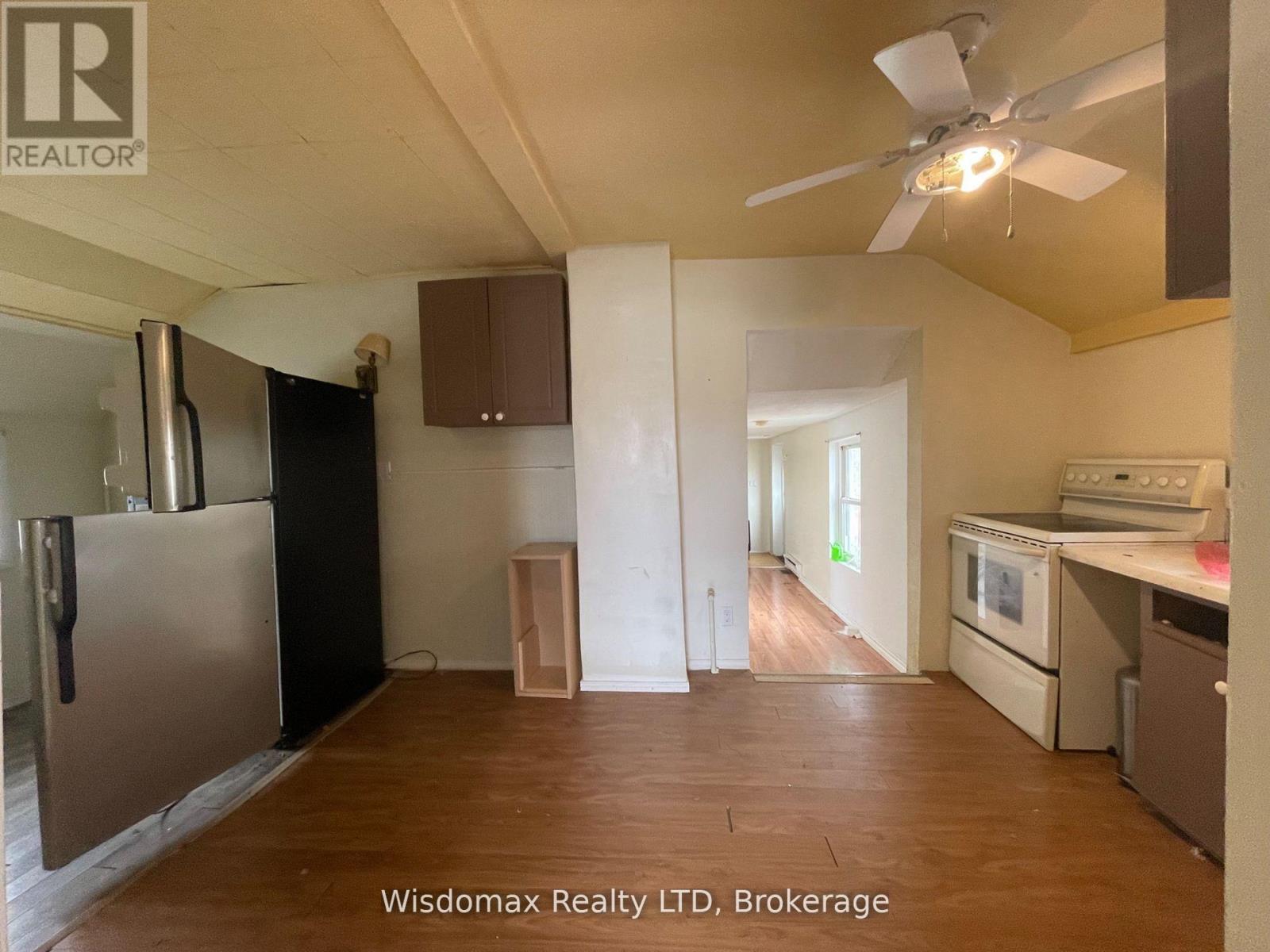 1819 Thompson Acres W, Fort Erie, Ontario L2A 6B3 - Photo 12 - X12521148