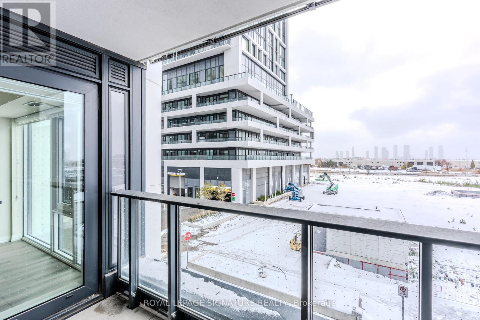 207 - 27 Korda Gate, Vaughan, Ontario  L4K 2M9 - Photo 19 - N12546494