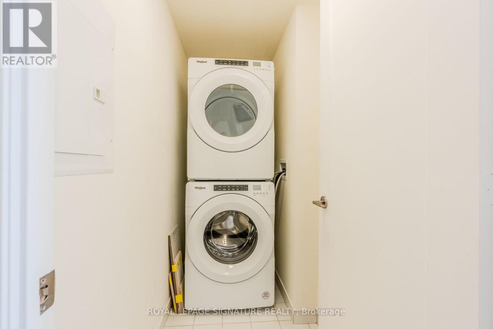 207 - 27 Korda Gate, Vaughan, Ontario  L4K 2M9 - Photo 6 - N12546494