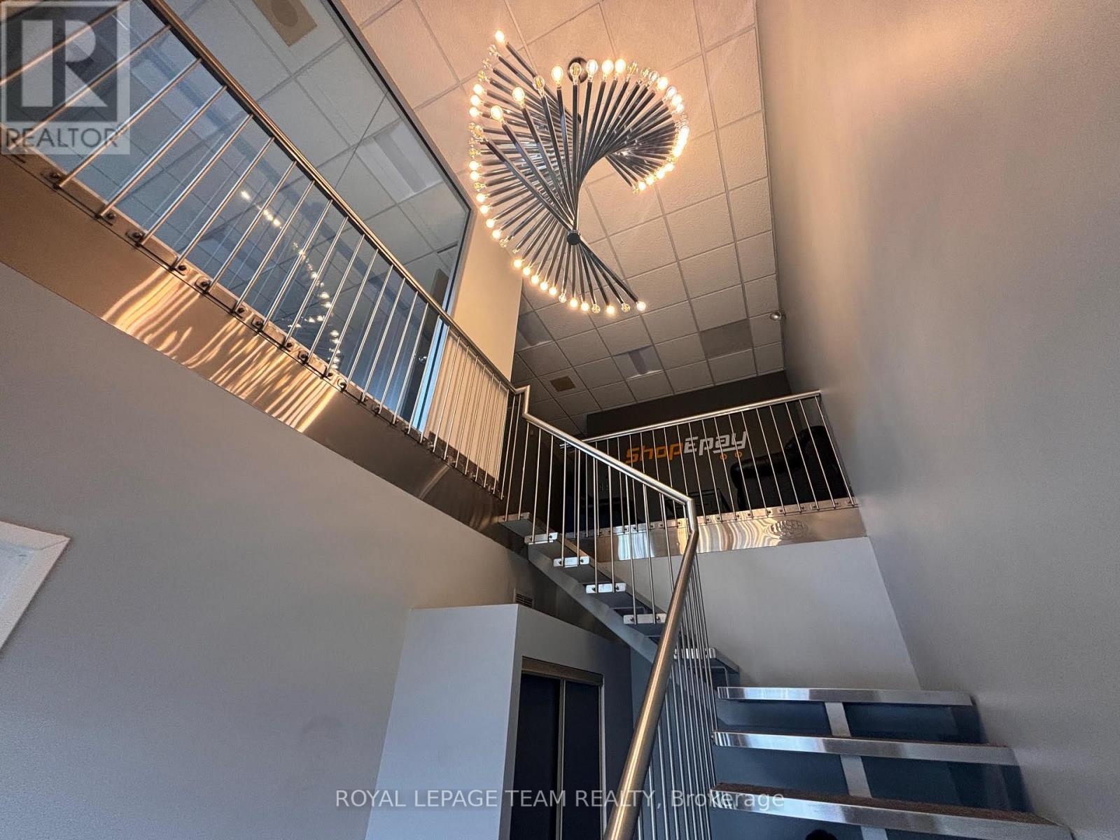 33b - 2100 Thurston Drive, Ottawa, Ontario K1G 4K8 - Photo 4 - X12546608