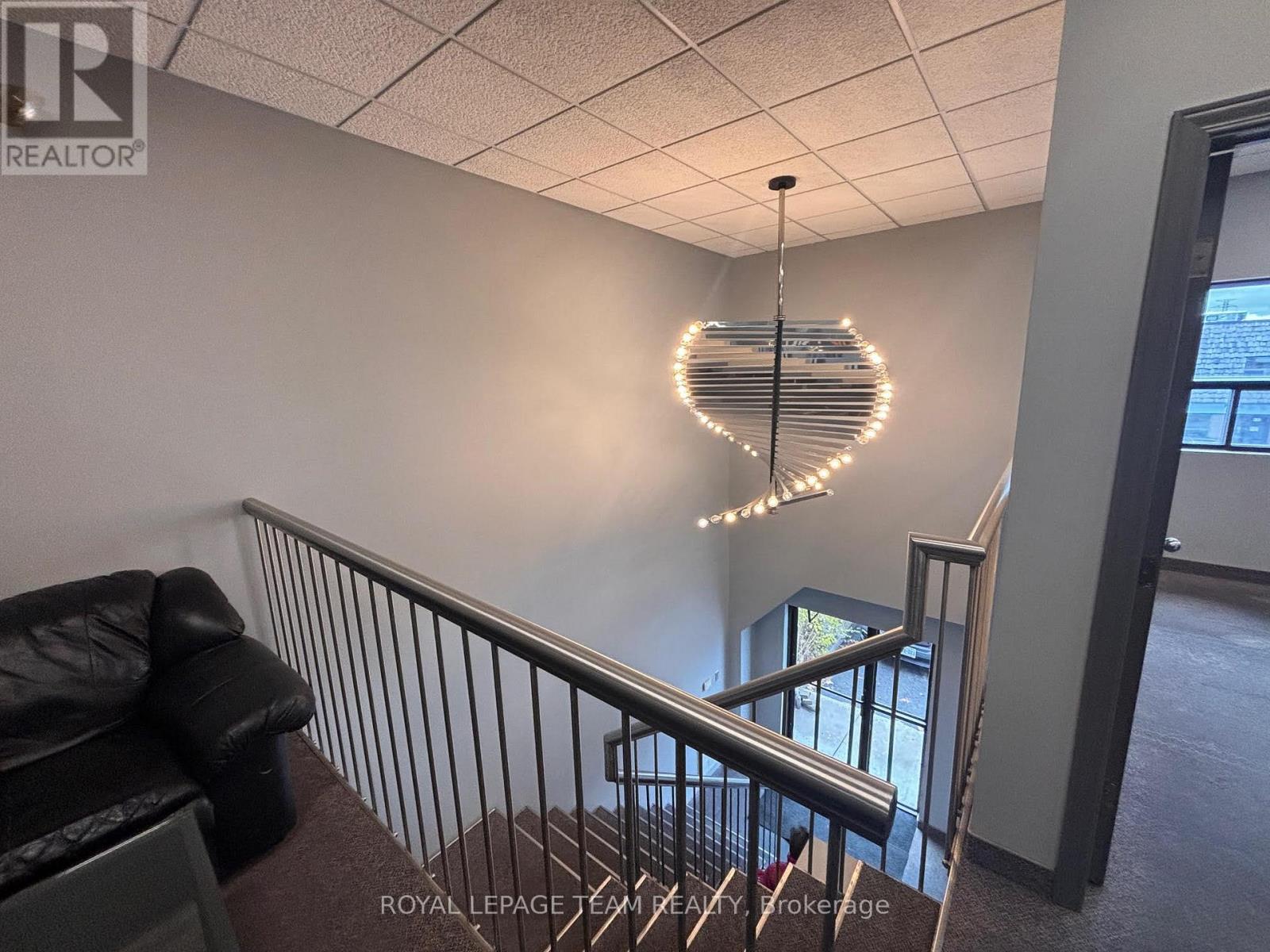 33b - 2100 Thurston Drive, Ottawa, Ontario K1G 4K8 - Photo 8 - X12546608