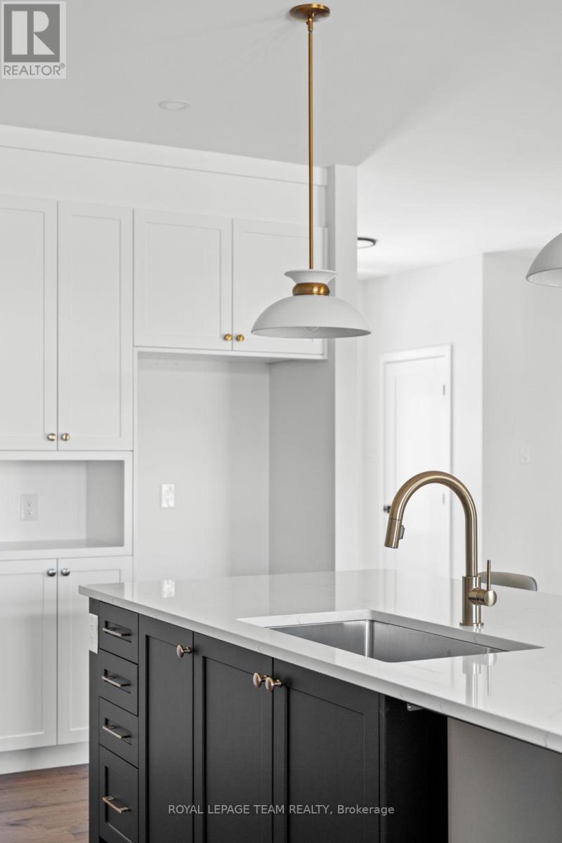 109 Alcock Drive, Beckwith, Ontario K0A 1B0 - Photo 11 - X12546626