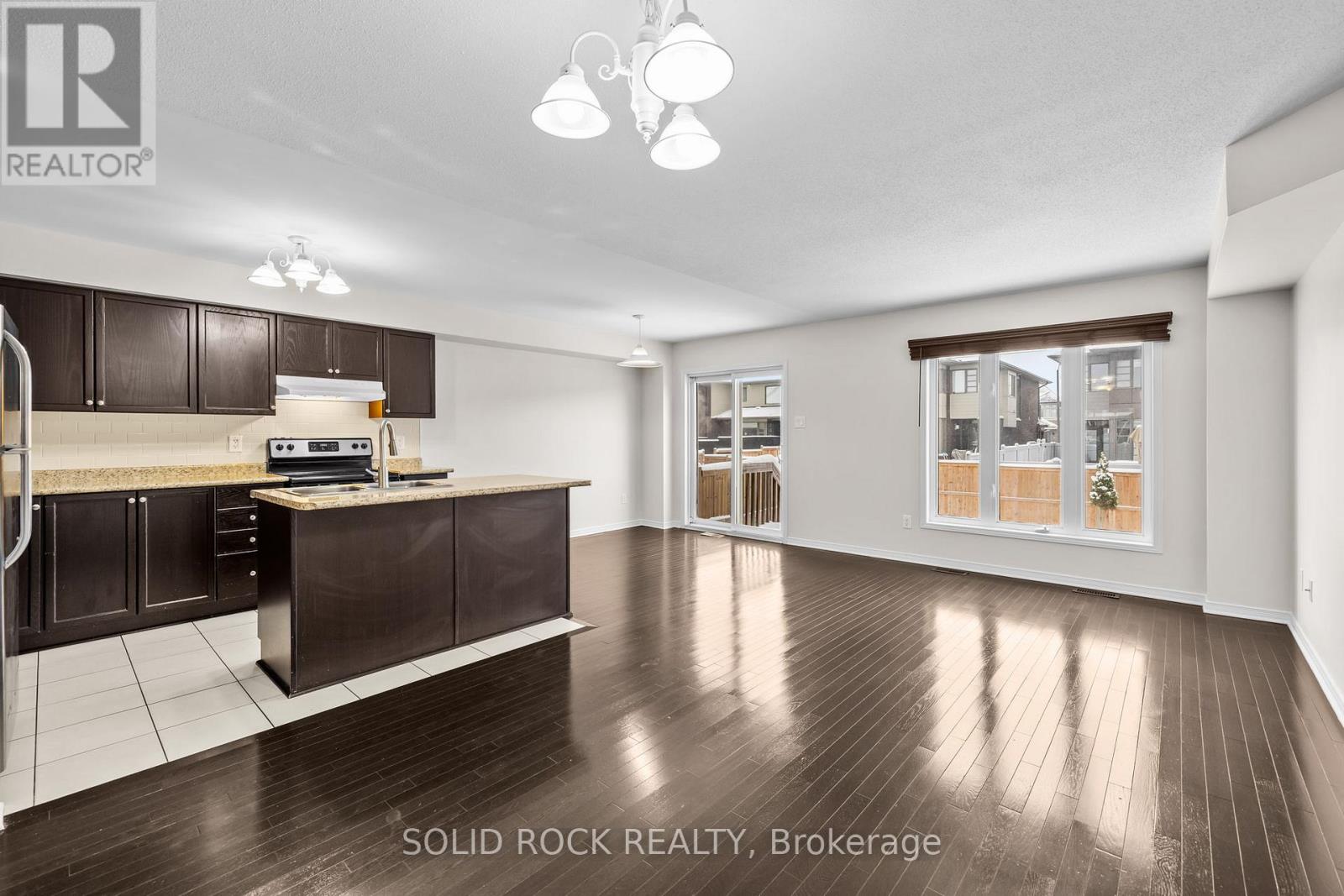 431 Haresfield Court W, Ottawa, Ontario  K4M 0B6 - Photo 4 - X12546646