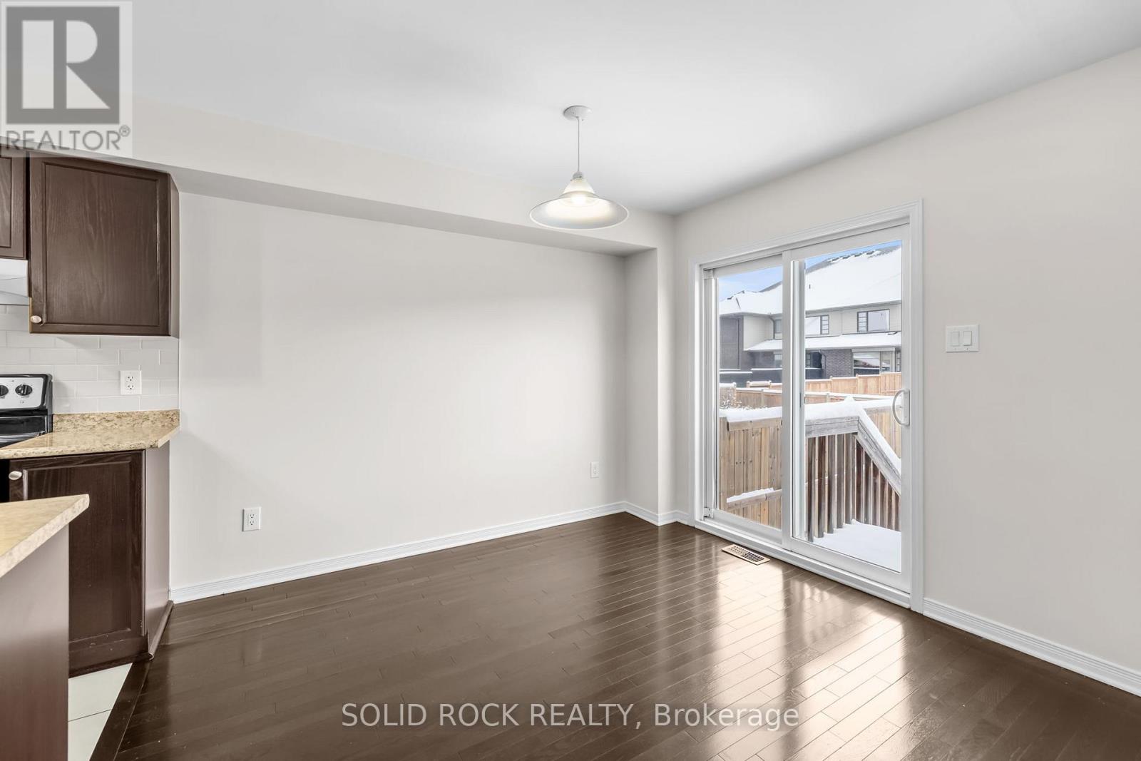 431 Haresfield Court W, Ottawa, Ontario  K4M 0B6 - Photo 6 - X12546646