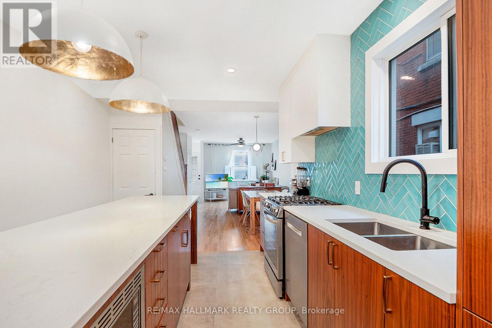 287 St Patrick Street, Ottawa, Ontario  K1N 5K4 - Photo 6 - X12546698