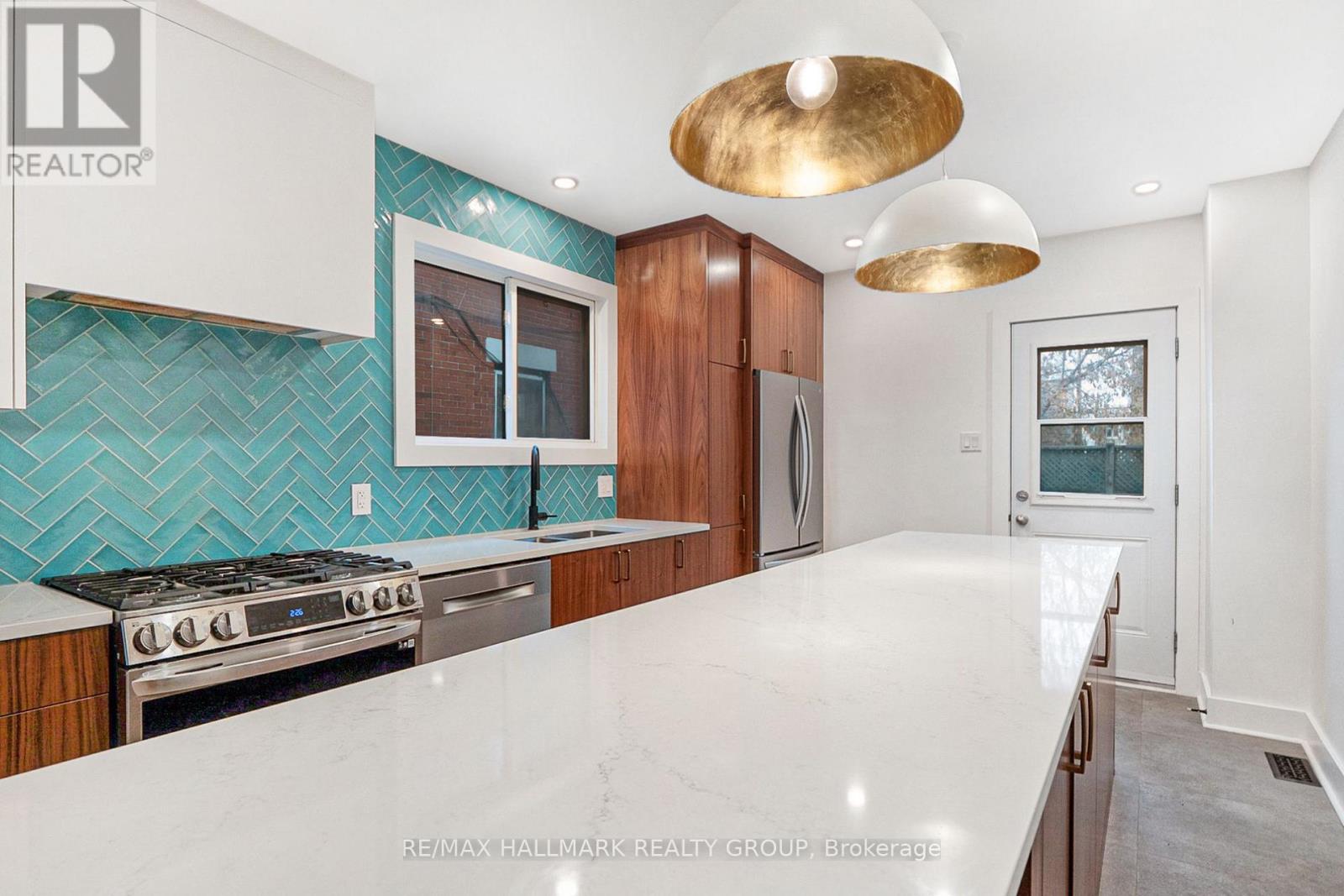 287 St Patrick Street, Ottawa, Ontario  K1N 5K4 - Photo 9 - X12546698