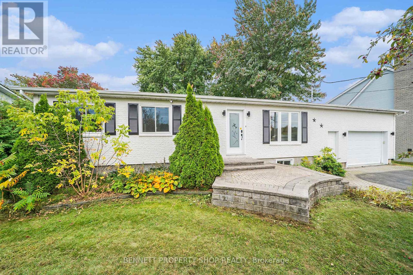 15 MAISONNEUVE STREET, Clarence-Rockland, Ontario