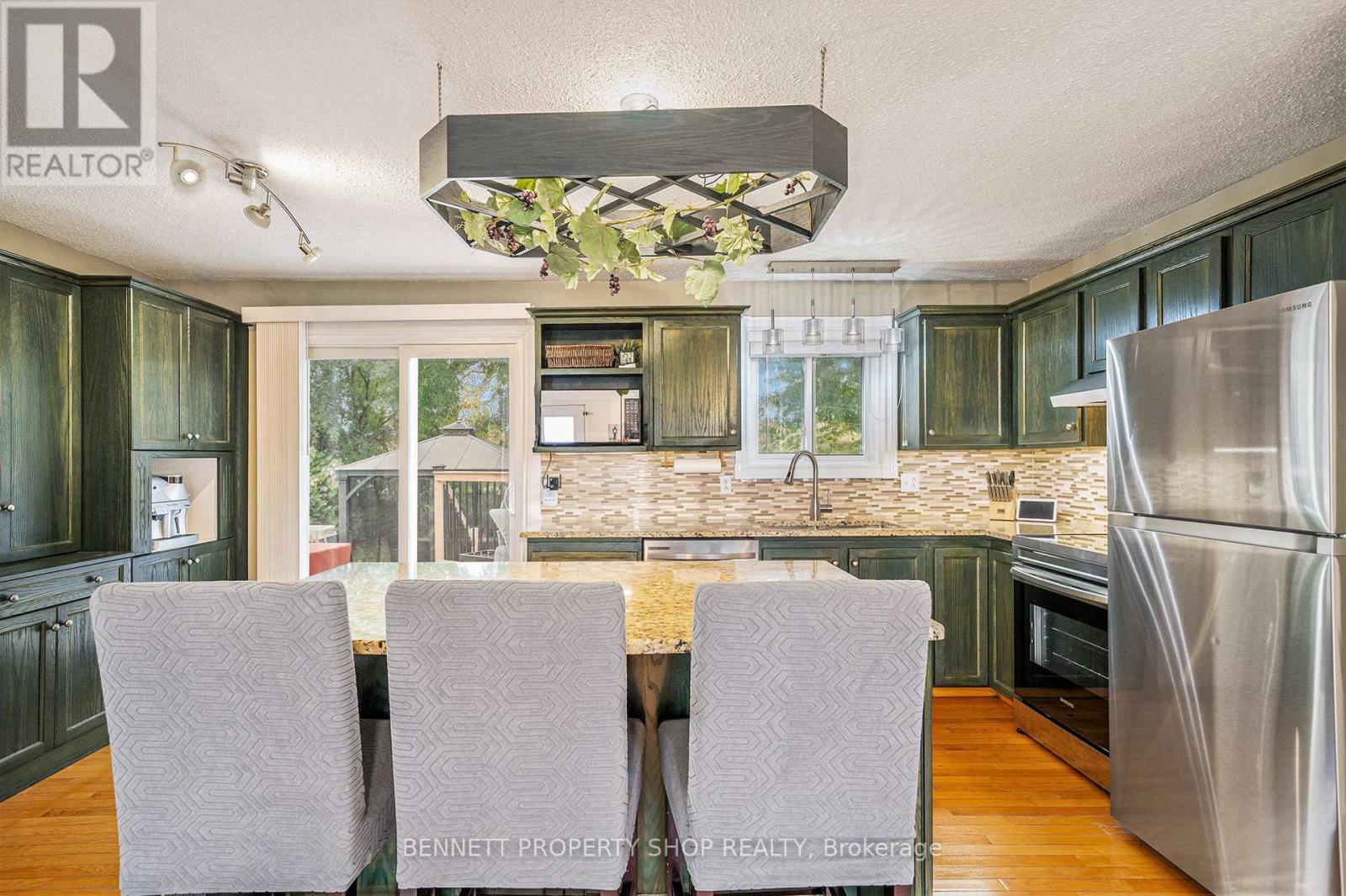 15 Maisonneuve Street, Clarence-Rockland, Ontario  K0A 1E0 - Photo 7 - X12546794