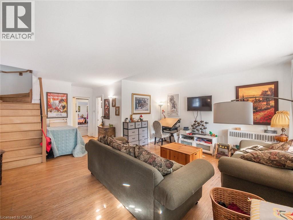 58 Woodland Avenue, St. Catharines, Ontario L2R 5A3 - Photo 11 - 40788438