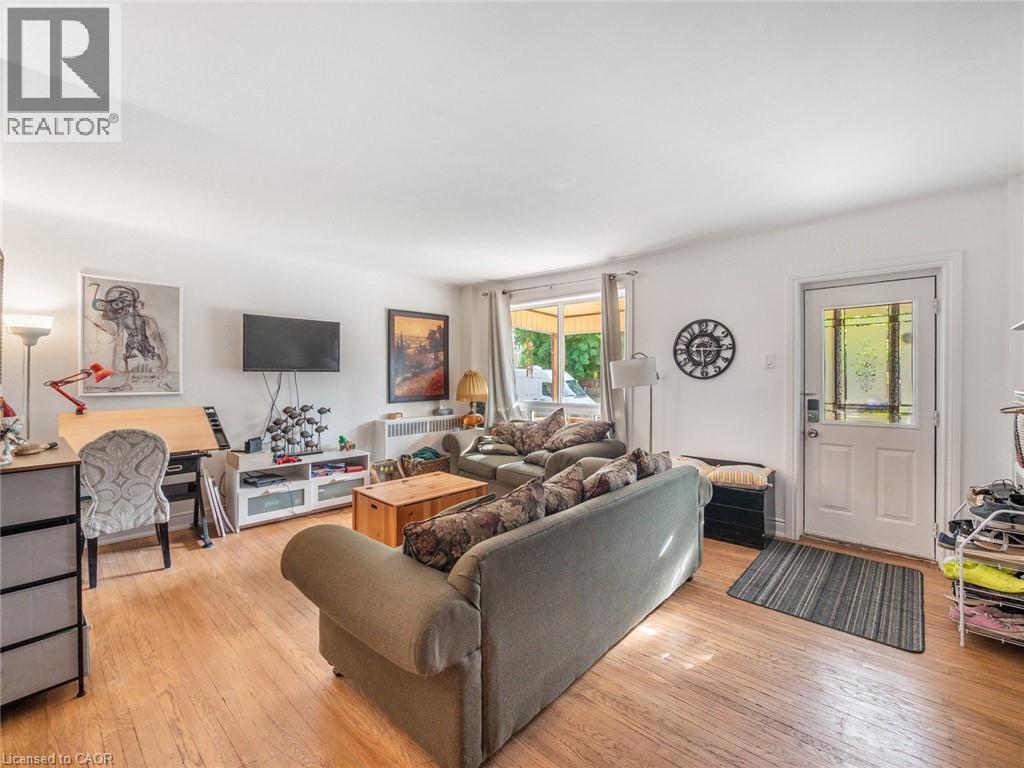 58 Woodland Avenue, St. Catharines, Ontario L2R 5A3 - Photo 9 - 40788438