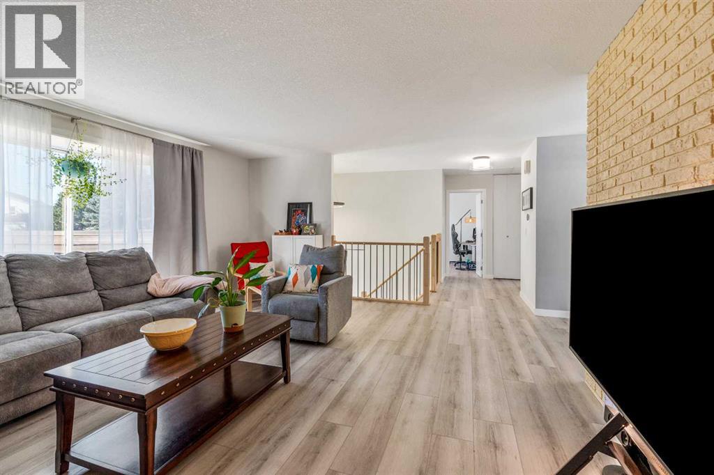 75 Oxford Road W, Lethbridge, Alberta  T1K 4V6 - Photo 12 - A2264843