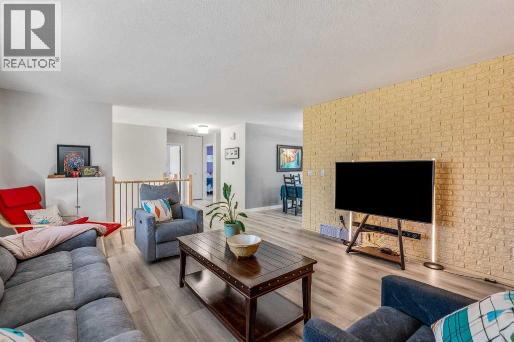 75 Oxford Road W, Lethbridge, Alberta  T1K 4V6 - Photo 10 - A2264843