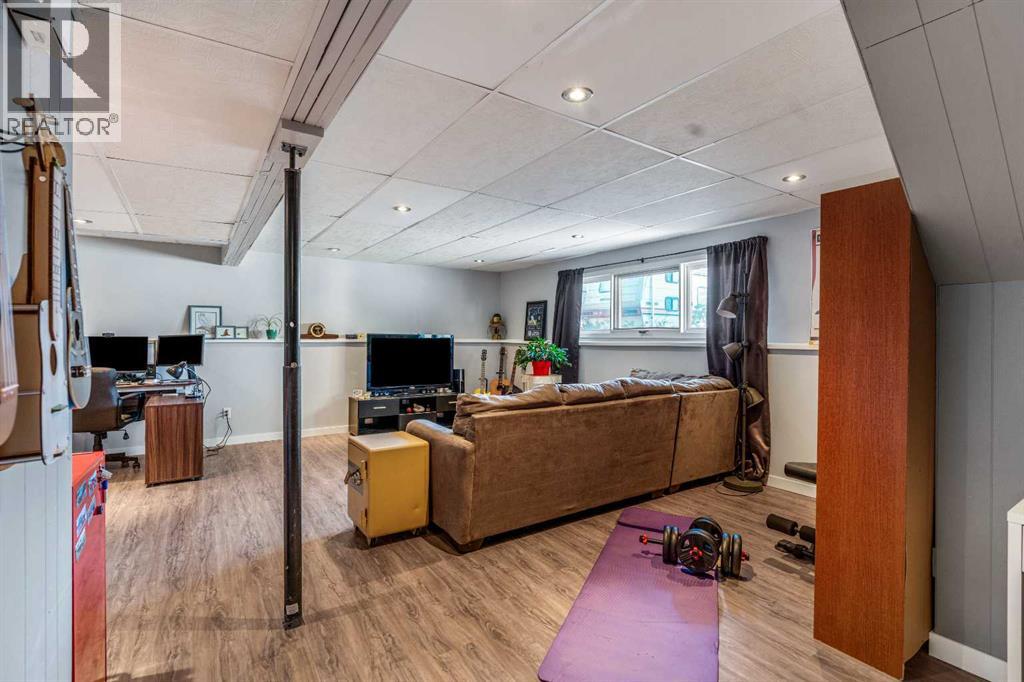 75 Oxford Road W, Lethbridge, Alberta  T1K 4V6 - Photo 28 - A2264843