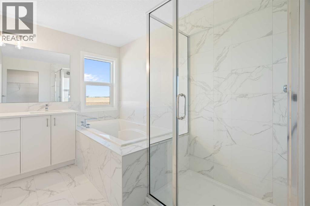 136 Lucas Gardens Nw, Calgary, Alberta  T3P 2R9 - Photo 35 - A2246646