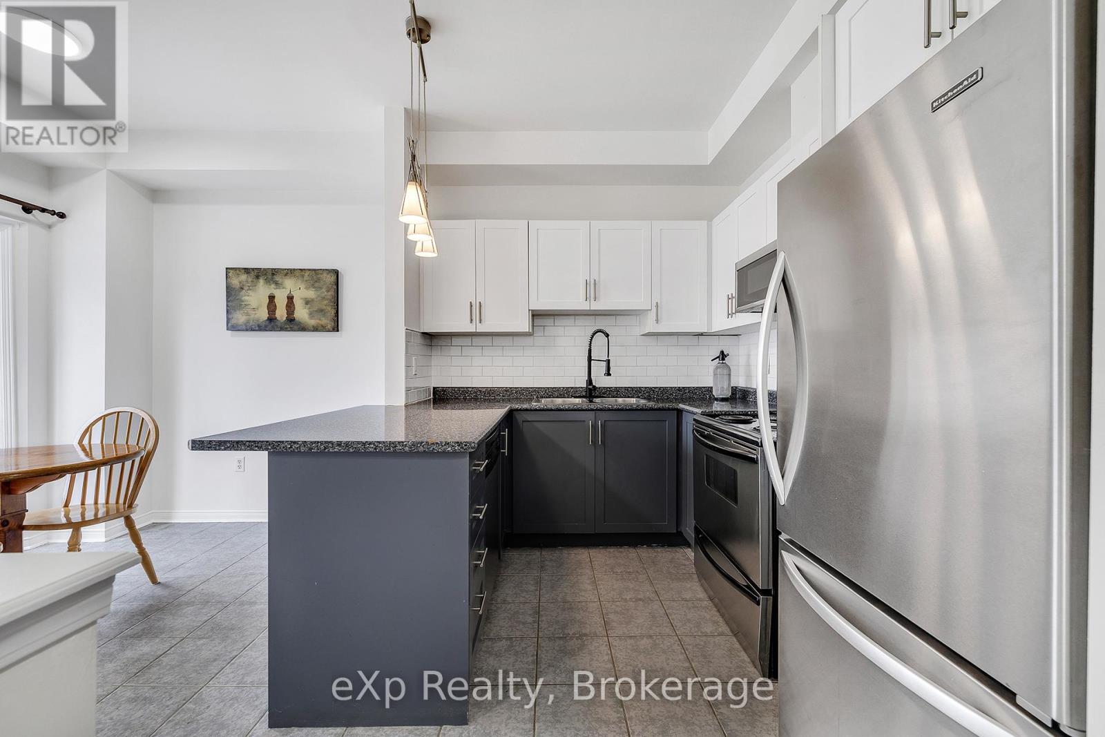 54 - 1130 Cawthra Road, Mississauga, Ontario  L5G 4V7 - Photo 4 - W12544004