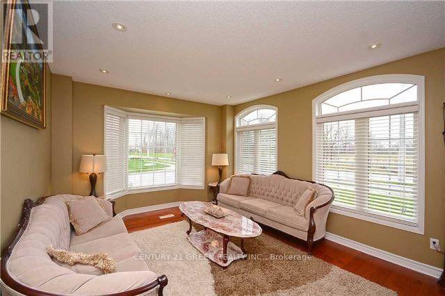 Upper Portion - 1046 Freeman Trail, Milton, Ontario  L9T 5T3 - Photo 4 - W12546462