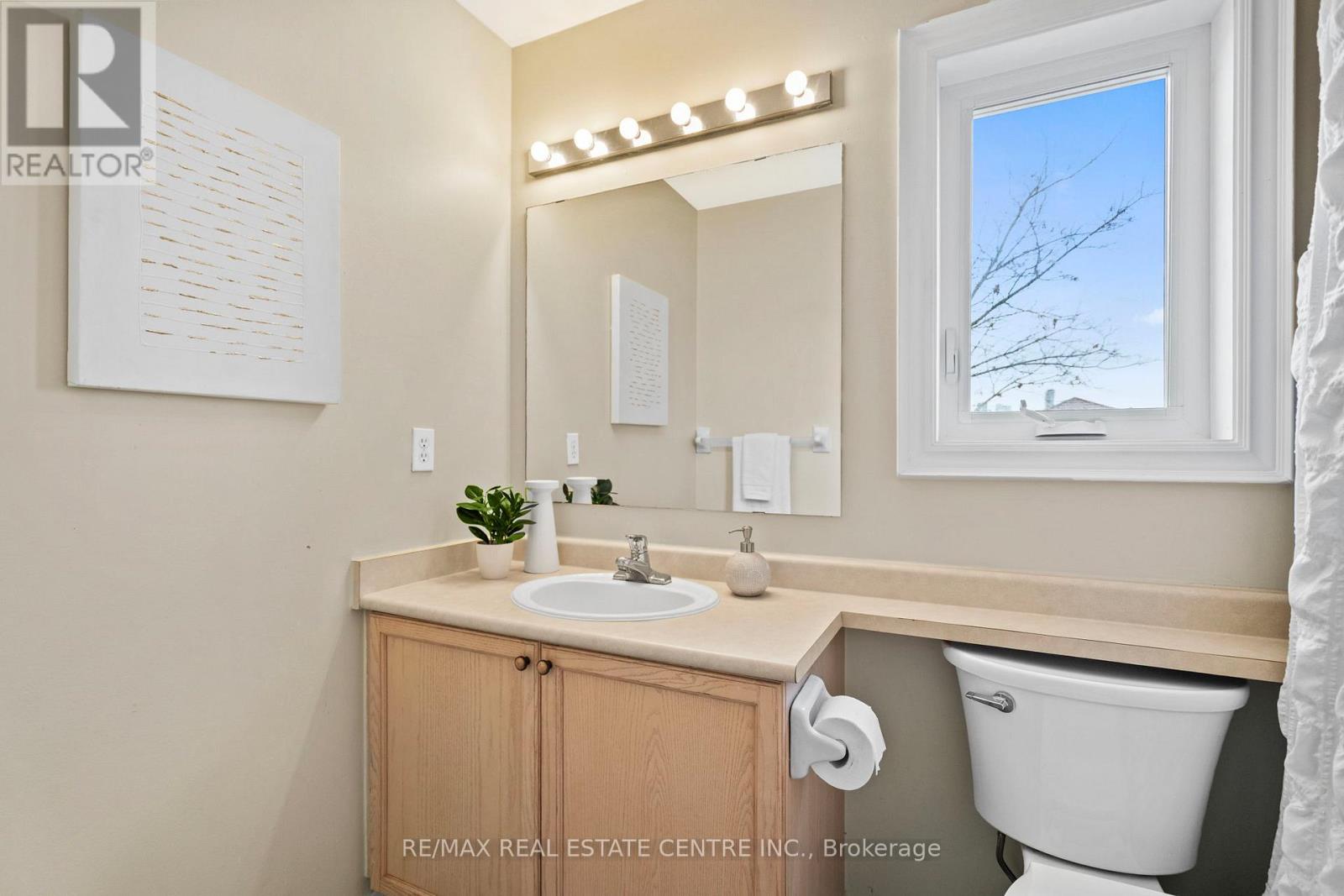 527 Ravenstone Court, Mississauga, Ontario  L5R 3J4 - Photo 36 - W12546472