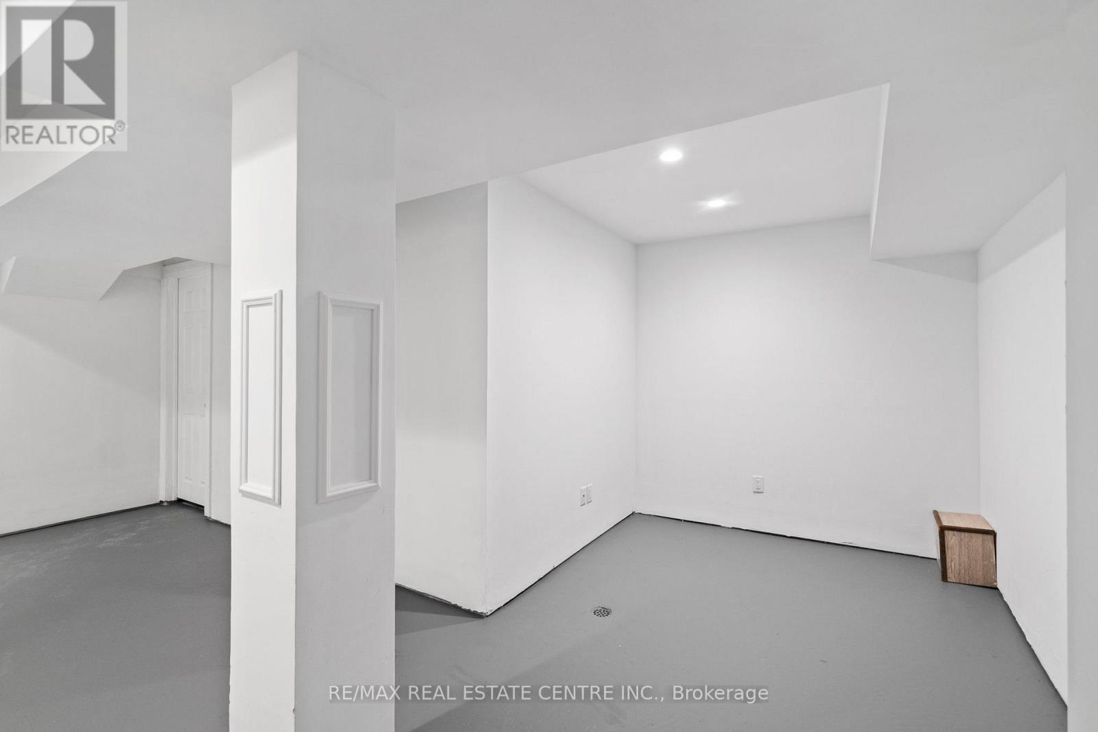 527 Ravenstone Court, Mississauga, Ontario  L5R 3J4 - Photo 41 - W12546472