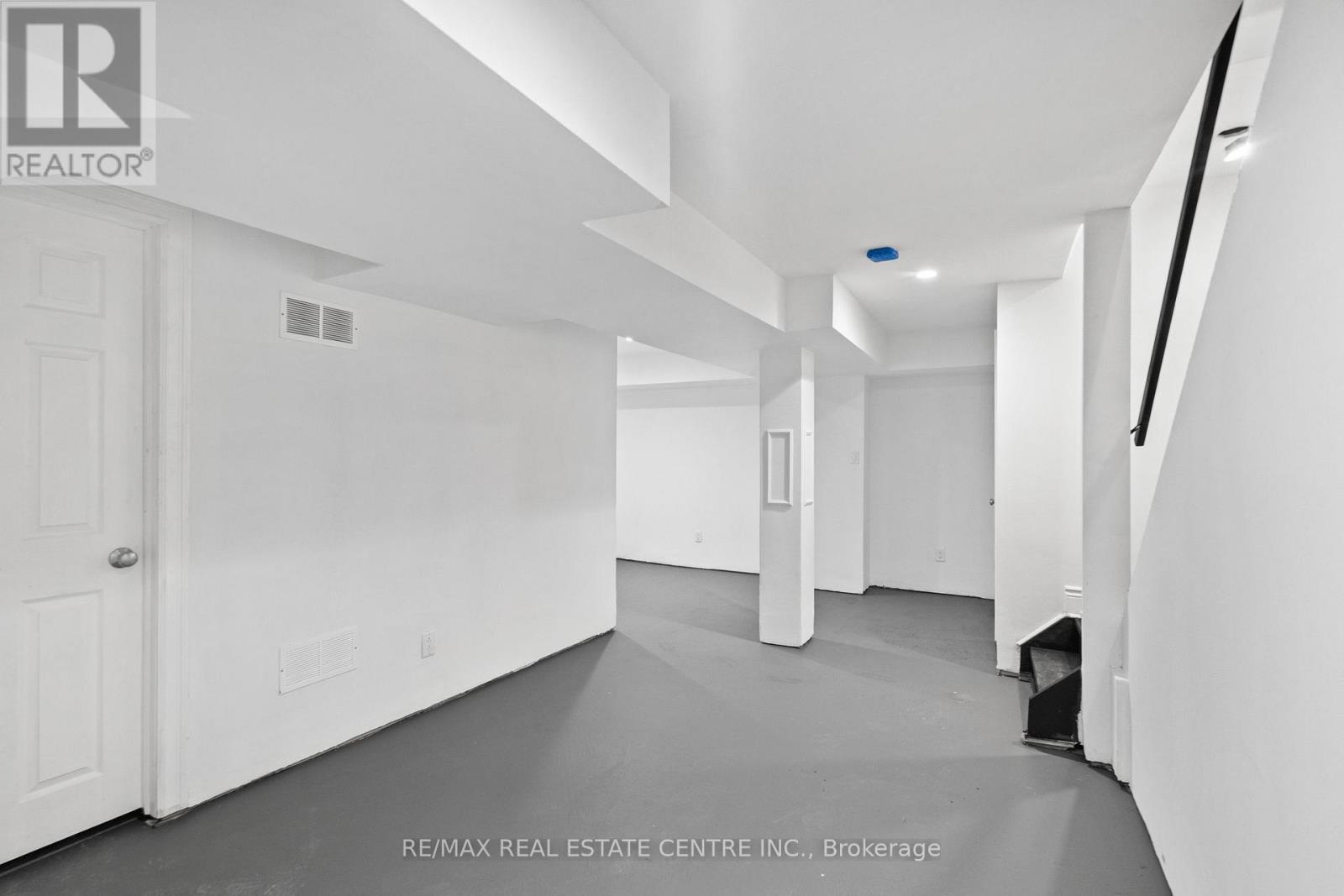 527 Ravenstone Court, Mississauga, Ontario  L5R 3J4 - Photo 43 - W12546472