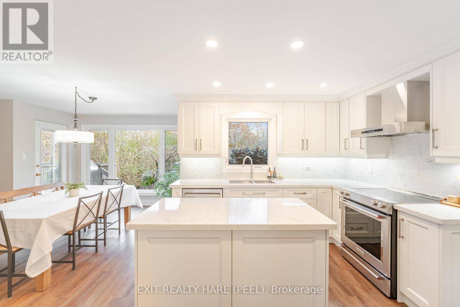 58 Esker Drive, Brampton, Ontario  L6Z 3C9 - Photo 10 - W12546480