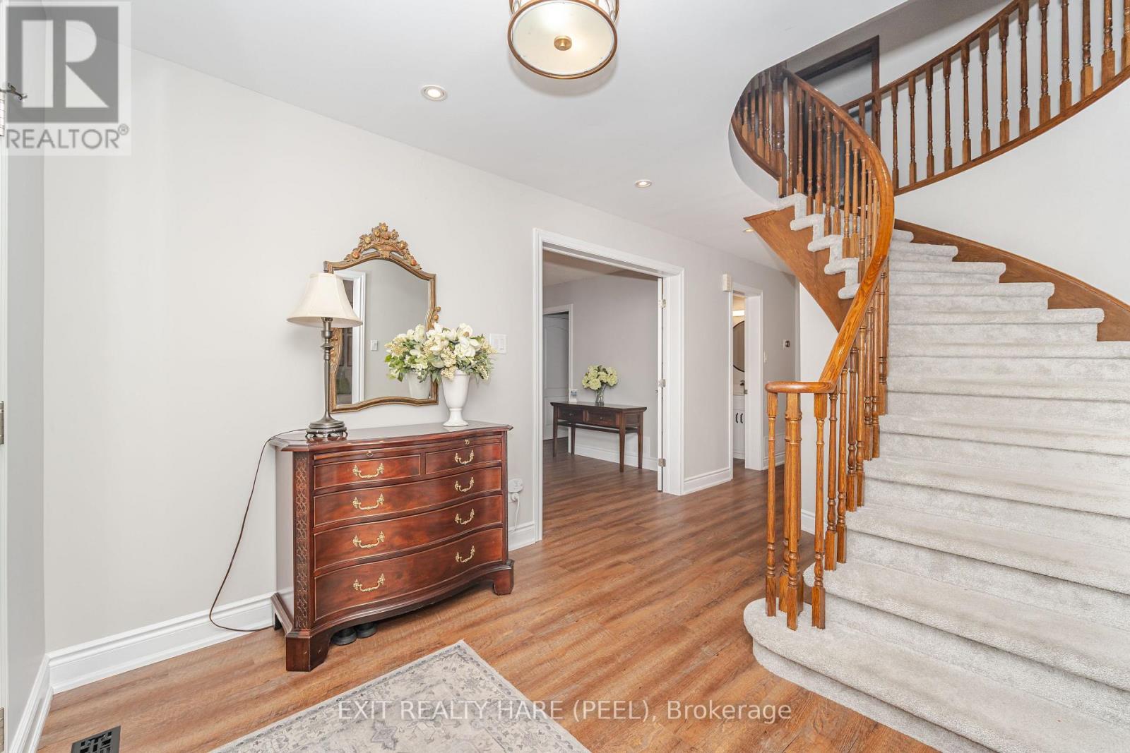 58 Esker Drive, Brampton, Ontario  L6Z 3C9 - Photo 6 - W12546480