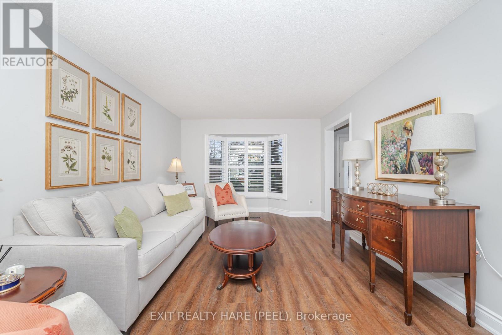 58 Esker Drive, Brampton, Ontario  L6Z 3C9 - Photo 8 - W12546480