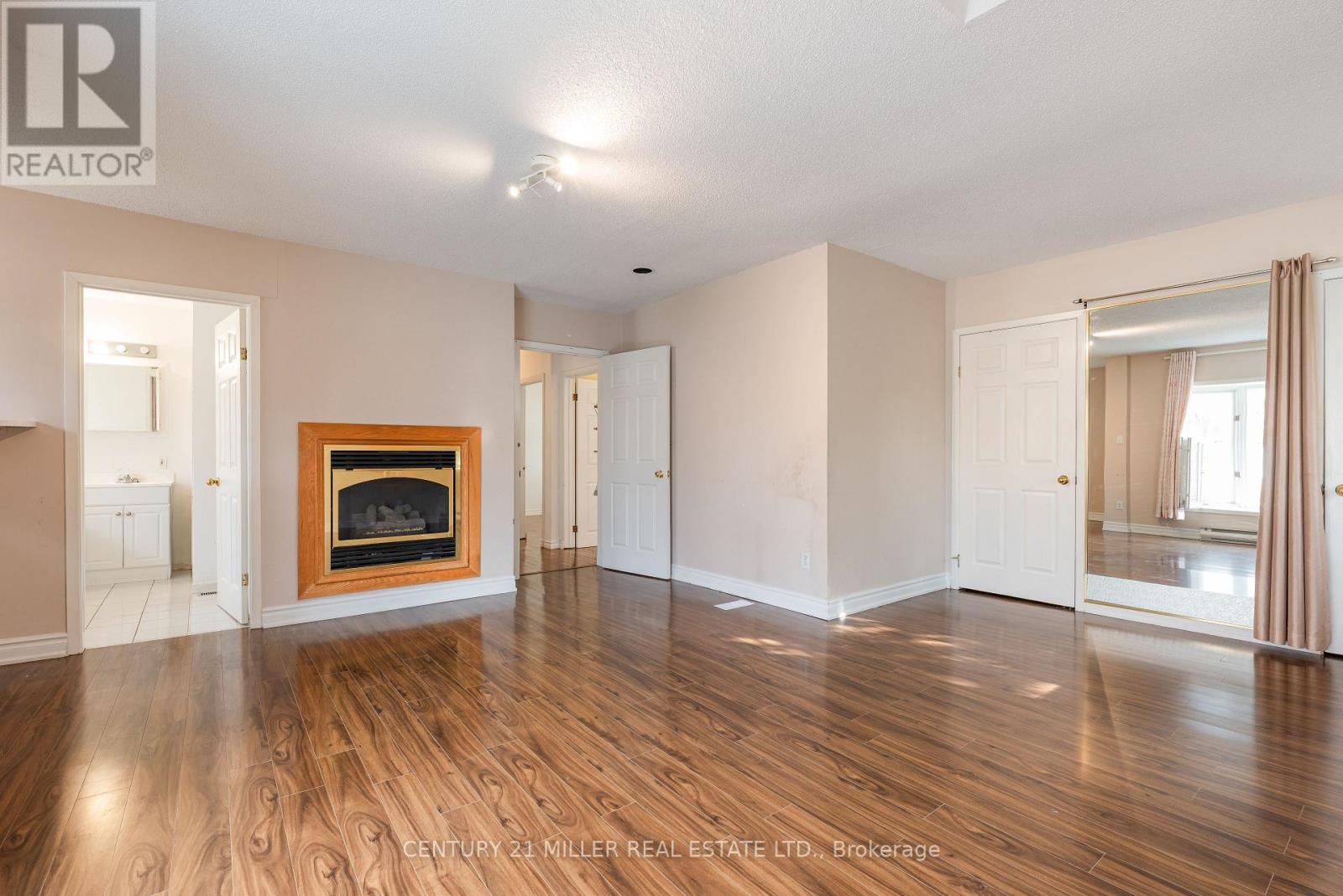 1242 Rebecca Street, Oakville, Ontario  L6L 1Z2 - Photo 15 - W12546534