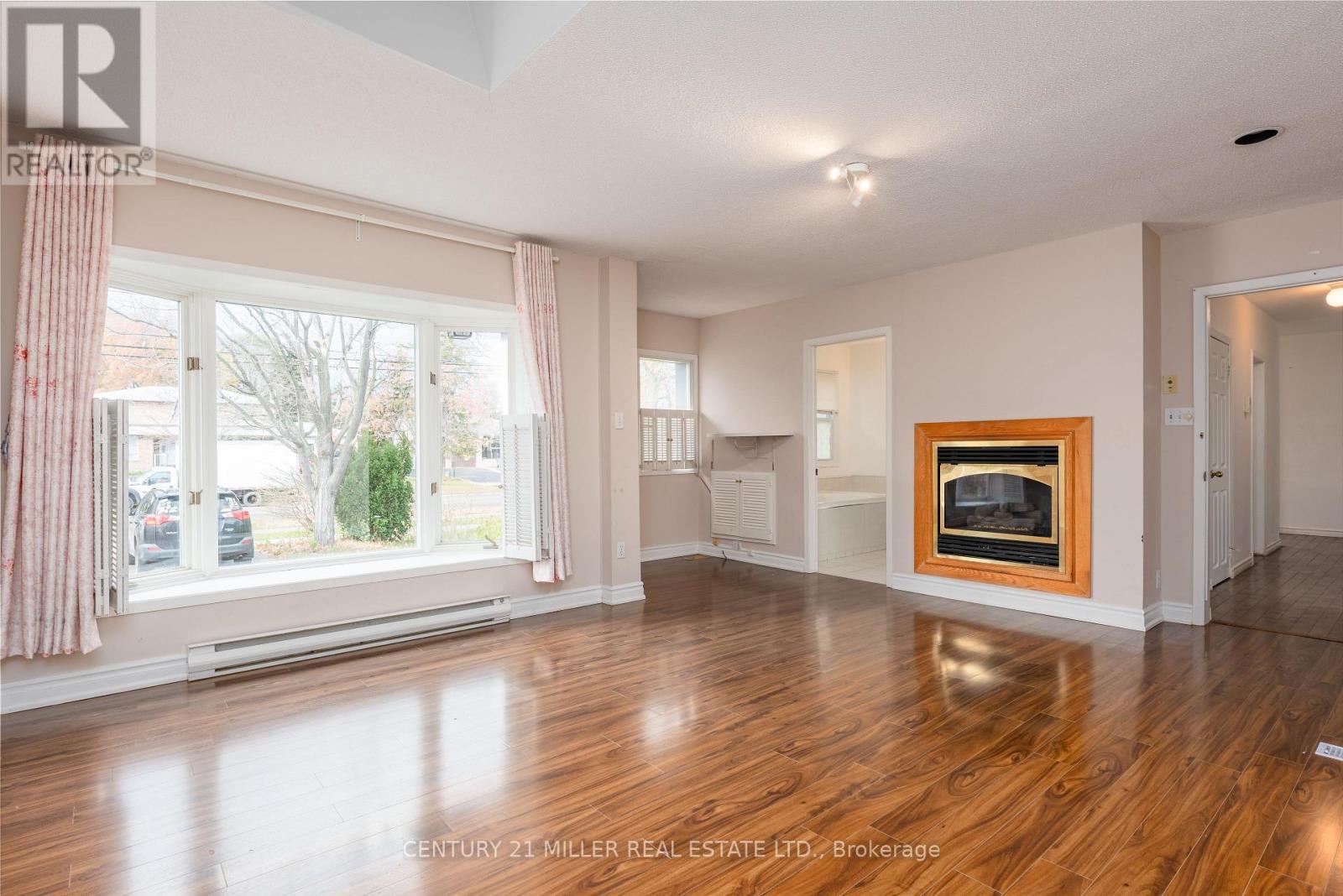 1242 Rebecca Street, Oakville, Ontario  L6L 1Z2 - Photo 16 - W12546534