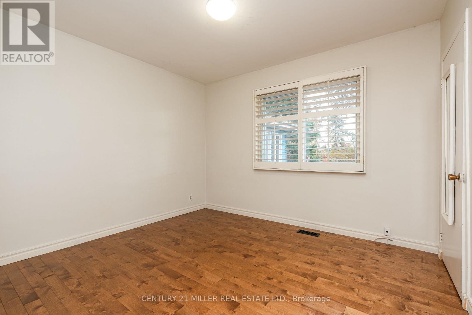 1242 Rebecca Street, Oakville, Ontario  L6L 1Z2 - Photo 18 - W12546534