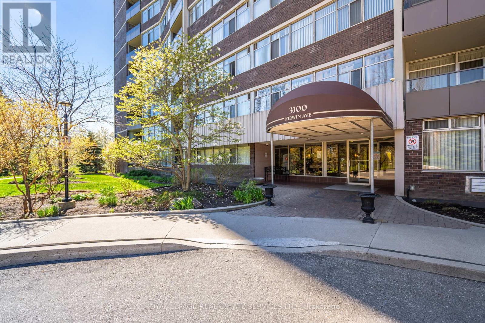 708 - 3100 Kirwin Avenue, Mississauga, Ontario  L5A 3S6 - Photo 3 - W12546574