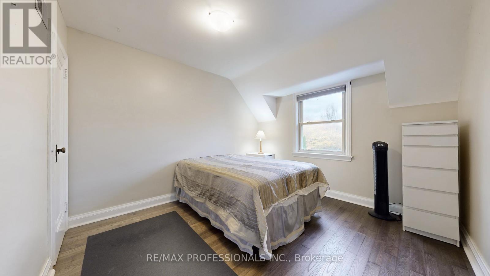 31 Winston Grove, Toronto, Ontario  M8Y 2K7 - Photo 12 - W12546580