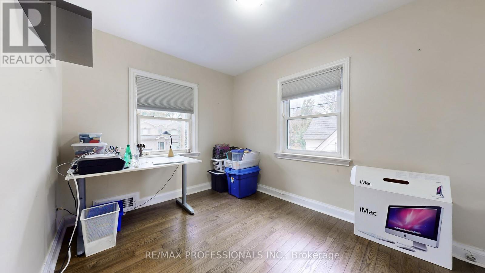 31 Winston Grove, Toronto, Ontario  M8Y 2K7 - Photo 13 - W12546580