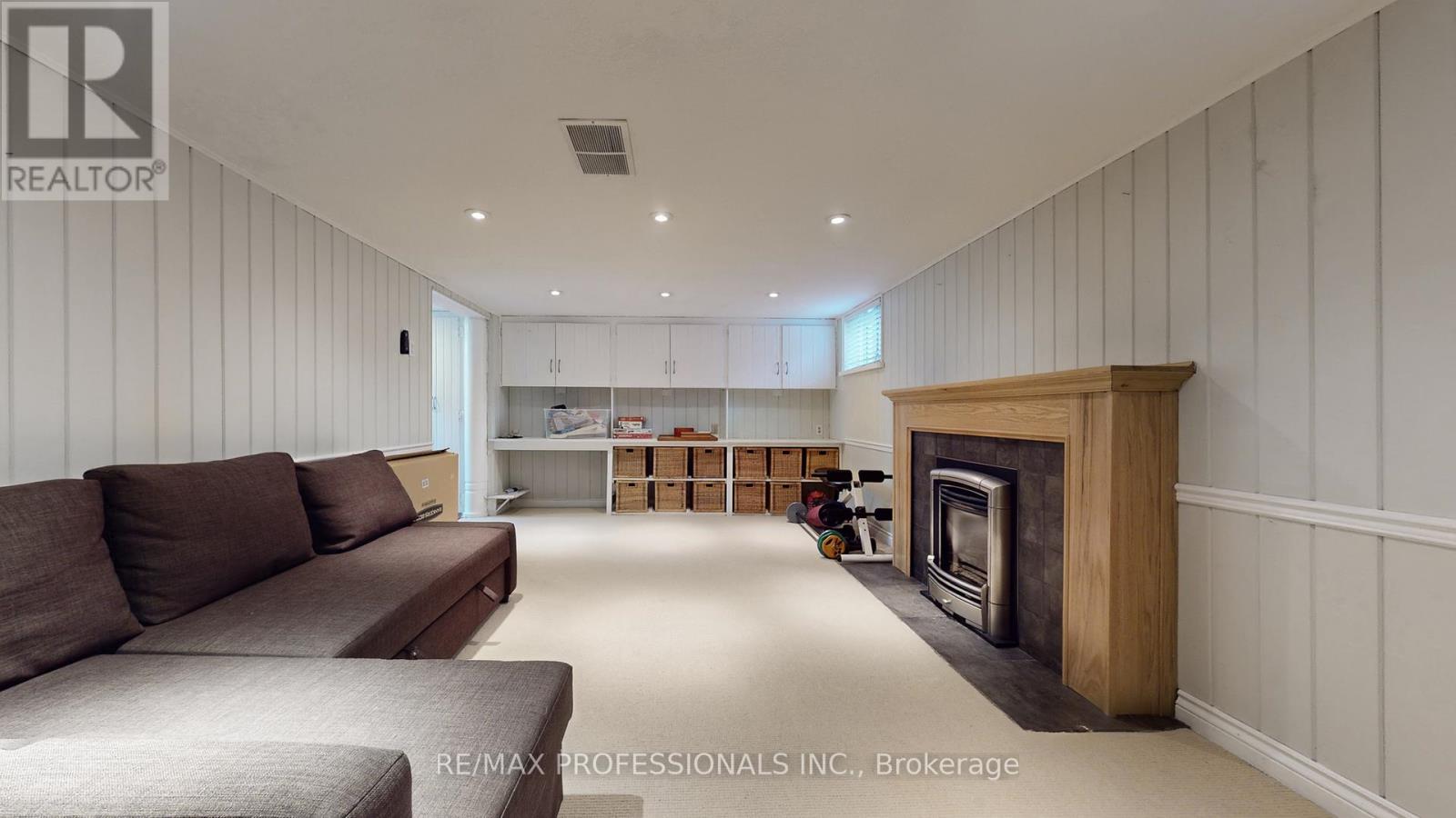 31 Winston Grove, Toronto, Ontario  M8Y 2K7 - Photo 20 - W12546580