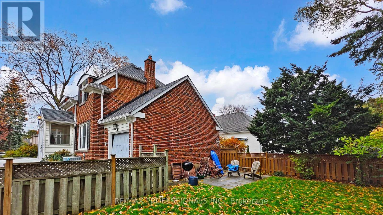 31 Winston Grove, Toronto, Ontario  M8Y 2K7 - Photo 25 - W12546580