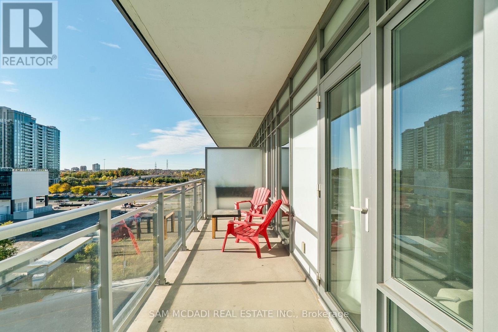 707 - 360 Square One Drive N, Mississauga, Ontario  L5B 0G7 - Photo 15 - W12546584