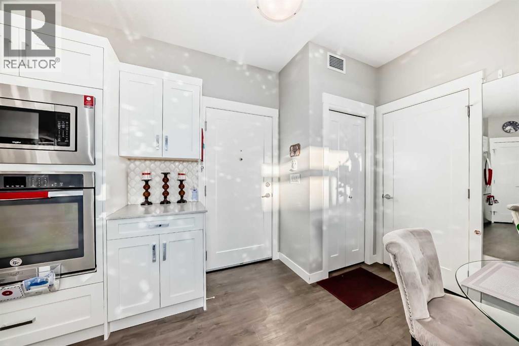405, 10 Walgrove Walk Se, Calgary, Alberta  T2X 4E3 - Photo 4 - A2266528