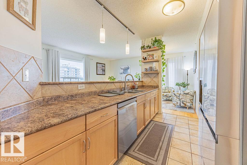 9707 105 St Nw, Edmonton, Alberta  T5K 2Y4 - Photo 9 - E4465780