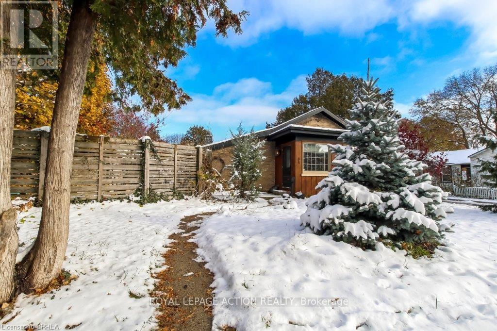 85 Grand River Avenue, Brantford, Ontario  N3T 4X5 - Photo 13 - X12546484