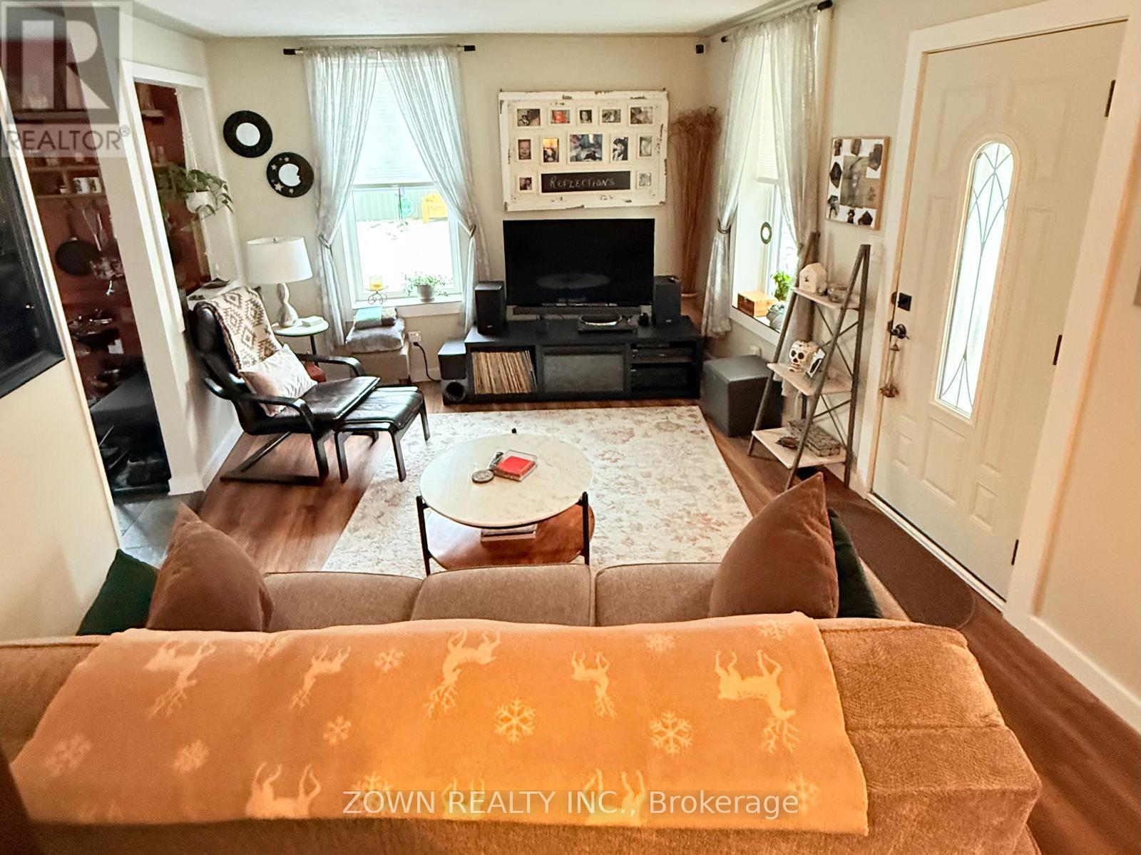 68 Victoria Street, Chatham-Kent, Ontario  N0P 2K0 - Photo 13 - X12546488