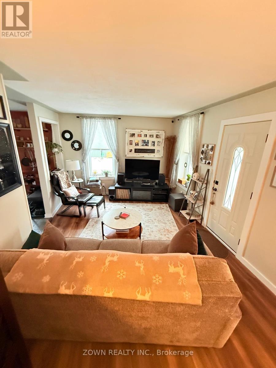 68 Victoria Street, Chatham-Kent, Ontario  N0P 2K0 - Photo 9 - X12546488