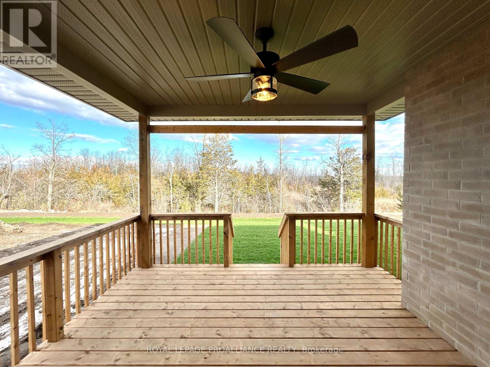 132 Stonecrest Boulevard, Quinte West, Ontario K8R 0B4 - Photo 9 - X12542812